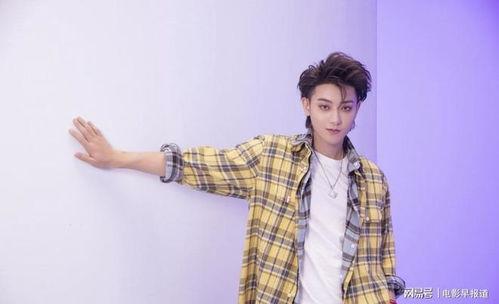 娱乐圈吃瓜黄子韬,黄子韬的瓜田奇遇记 第2张 娱乐圈吃瓜黄子韬,黄子韬的瓜田奇遇记 第2张