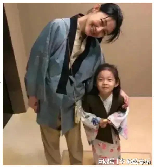 娱乐圈吃瓜最新小鲜肉,揭秘其背后的故事与争议