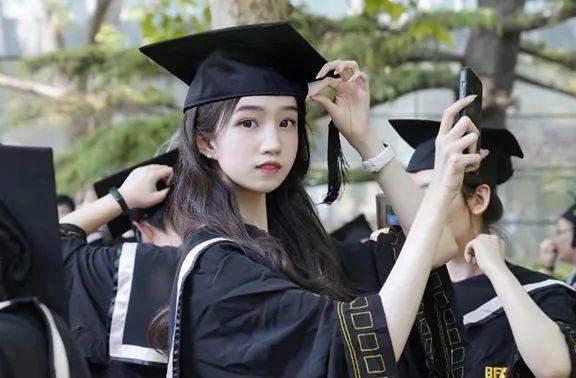毕业生福利娱乐吃瓜酱,娱乐吃瓜酱,畅享青春回忆 第2张 毕业生福利娱乐吃瓜酱,娱乐吃瓜酱,畅享青春回忆 第2张