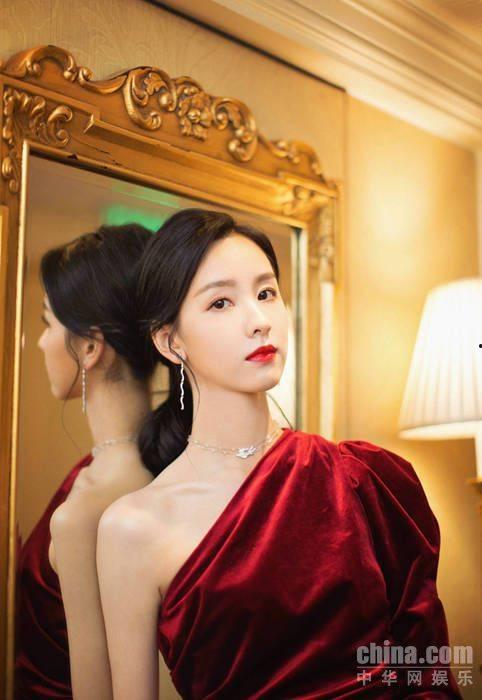 娱乐圈吃瓜爆红txt,揭秘“吃瓜爆红”背后的故事 第2张 娱乐圈吃瓜爆红txt,揭秘“吃瓜爆红”背后的故事 第2张
