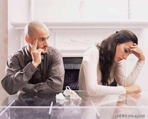 微商夫妇内讧娱乐吃瓜视频,娱乐吃瓜视频背后的真相与争议 第2张 微商夫妇内讧娱乐吃瓜视频,娱乐吃瓜视频背后的真相与争议 第2张