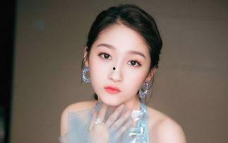 娱乐圈女星吃瓜日常小说,明星们的甜蜜瓜田 第1张 娱乐圈女星吃瓜日常小说,明星们的甜蜜瓜田 第1张