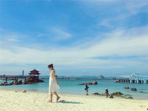 娱乐718.吃瓜三亚,揭秘718吃瓜狂欢背后的精彩故事