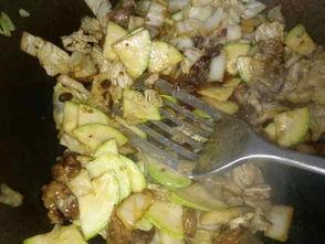 娱乐吃瓜酱东北菜视频,跟随娱乐吃瓜酱解锁地道美食之旅  第1张