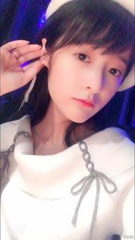 娱乐吃瓜徐娇是谁啊,从童星到时尚达人，娱乐圈的“吃瓜”女王  第3张