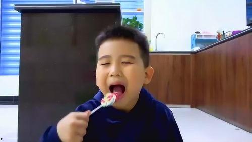 娱乐吃瓜酱小男孩视频,萌态百出,笑料连连 第2张 娱乐吃瓜酱小男孩视频,萌态百出,笑料连连 第2张