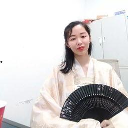 这个吃瓜进娱乐圈红了,意外踏入娱乐圈,她如何一夜爆红? 第3张 这个吃瓜进娱乐圈红了,意外踏入娱乐圈,她如何一夜爆红? 第3张