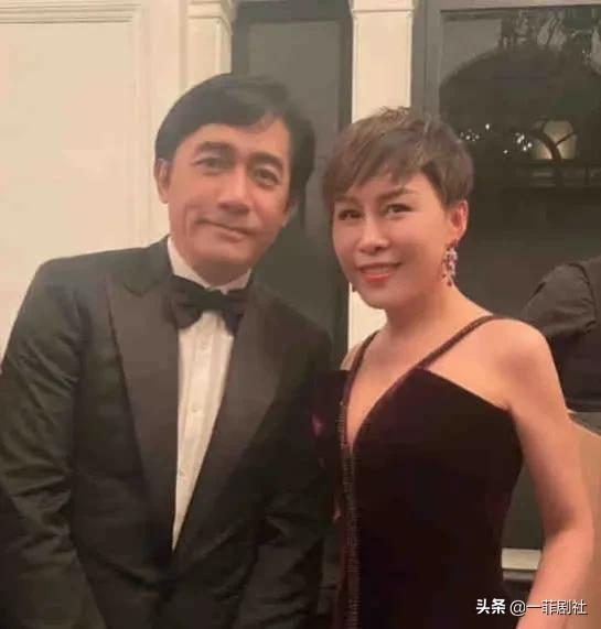 娱乐圈吃瓜教授老湿,揭秘老湿教授的吃瓜智慧  第2张