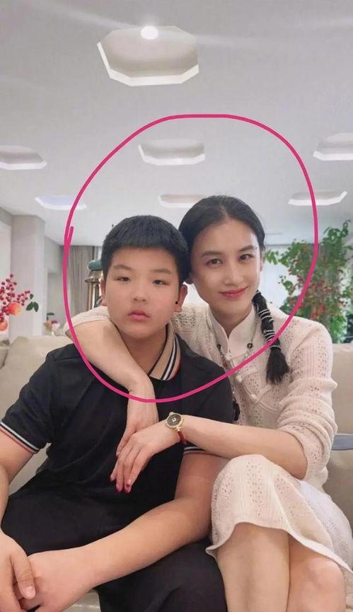 娱乐吃瓜女朋友非常的合适,吃瓜女友们的甜蜜日常  第2张