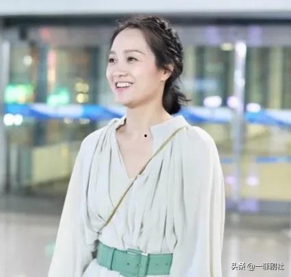 穿书去娱乐圈吃瓜,娱乐圈的瓜田漫步 第3张 穿书去娱乐圈吃瓜,娱乐圈的瓜田漫步 第3张