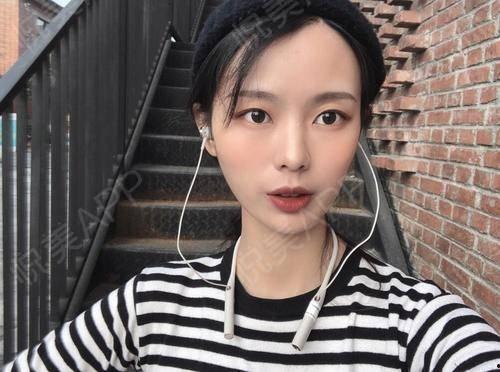 吃瓜主妇说娱乐圈的话,吃瓜主妇揭秘幕后真相  第2张
