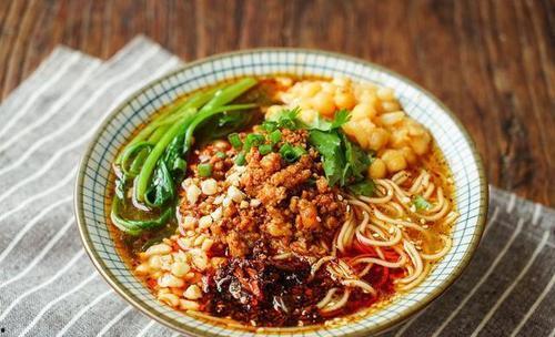 娱乐吃瓜酱吃面条视频大全,娱乐吃瓜酱带你领略面条美食盛宴 第3张 娱乐吃瓜酱吃面条视频大全,娱乐吃瓜酱带你领略面条美食盛宴 第3张