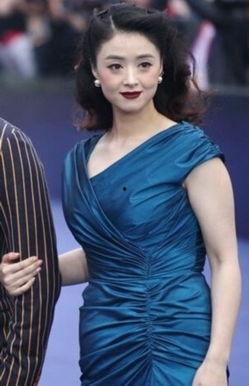 爱豆吃瓜娱乐酱蒋欣,从爱豆到吃瓜娱乐酱,她的华丽蜕变之路 第1张 爱豆吃瓜娱乐酱蒋欣,从爱豆到吃瓜娱乐酱,她的华丽蜕变之路 第1张