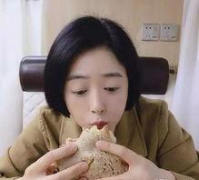 爱豆吃瓜娱乐酱蒋欣,从爱豆到吃瓜娱乐酱,她的华丽蜕变之路 第3张 爱豆吃瓜娱乐酱蒋欣,从爱豆到吃瓜娱乐酱,她的华丽蜕变之路 第3张