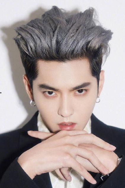 吴亦凡吃瓜娱乐圈,吃瓜群众热议不断 第3张 吴亦凡吃瓜娱乐圈,吃瓜群众热议不断 第3张